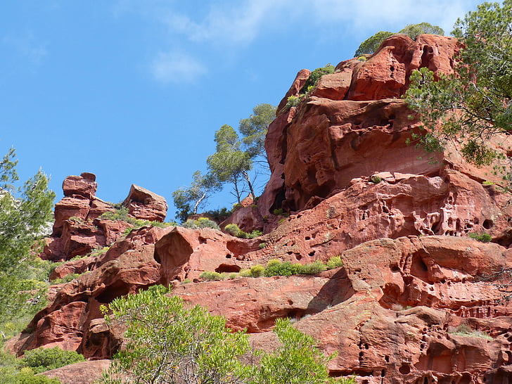 rdeči peščenjak, rdeče skale, oblike, erozija teksturo, Montsant, regiji Priorat