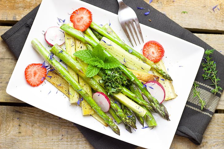 asparagus, strawberry, rhubarb, salad, vegetarian, healthy, eat
