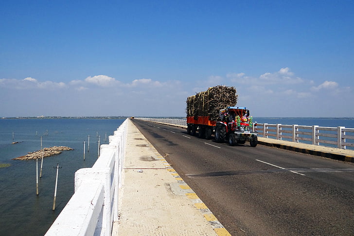 Río de Krishna, puente, tractor, Trailer, caña de azúcar, transporte, Karnataka