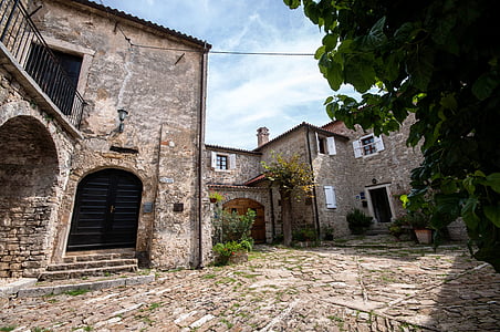 Horvaatia, Istria, Borgo, pilguheit, Courtyard