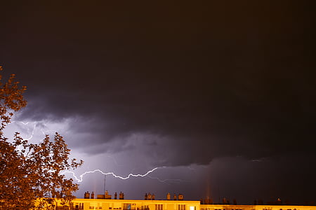 Lightning, v noci, mesto, Urban, búrka, dážď, zlé počasie