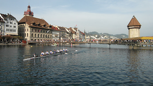 Luzern, Reuss sprint, Kappel bridge, vodárenská veža, Most, veslovanie, veslovanie závod