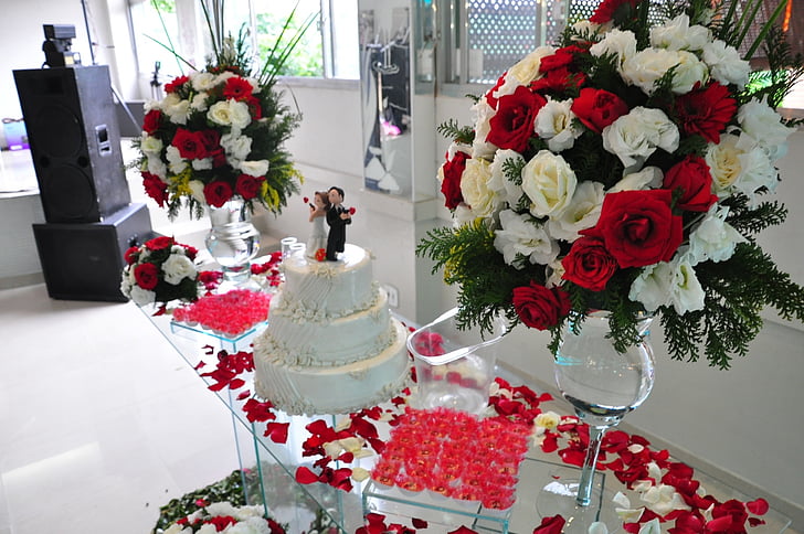 dekorert tabell, bryllup kake, dekorasjon, blomster, roser, bukett