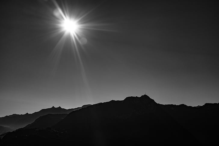 グレースケール, 写真, 山, 暗い, 日の出, 日光, 太陽の光