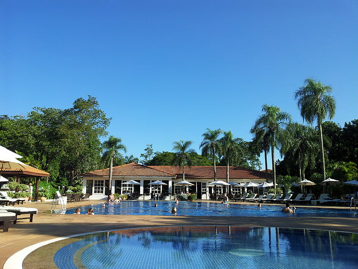 chute d’eau, Brésil, Hôtel dans le parc national, piscine