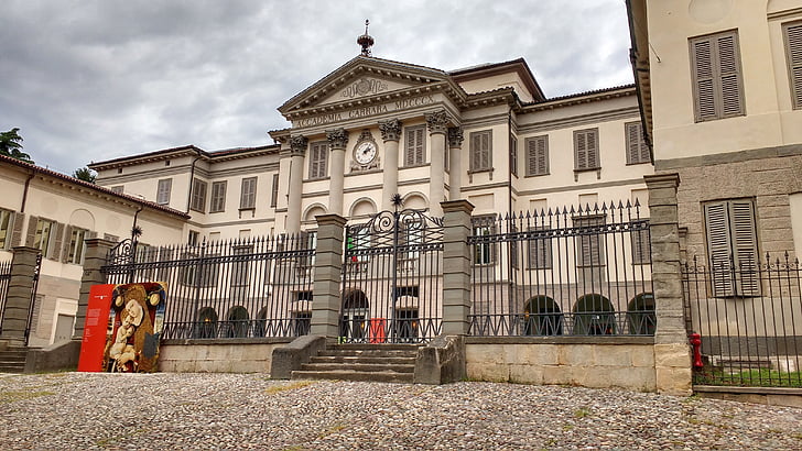 Academia, Bergamo, Galerie