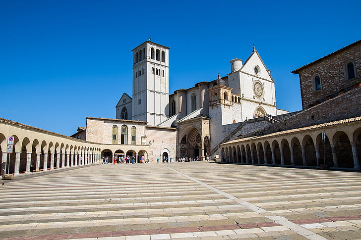 Assisi, asiz, náměstí, klášter