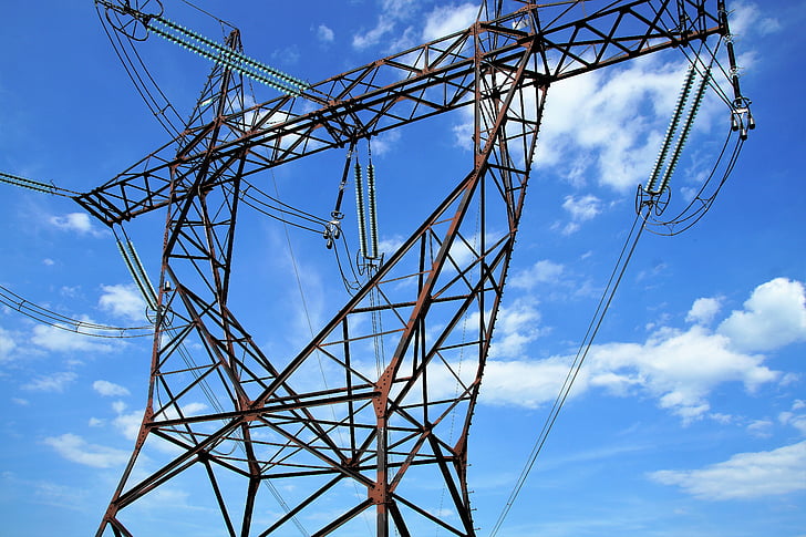 columna alta tensió, distribució d'electricitat, cables elèctrics, perillós, electricitat, condensador, construcció de ferro