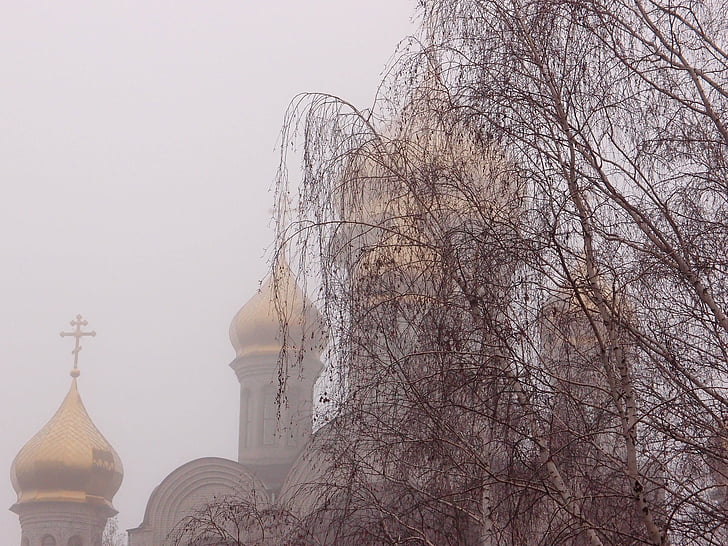το φθινόπωρο, Εκκλησία, Ναός, ομίχλη, καιρικές συνθήκες, χρυσή θόλους, Χάρκοβο