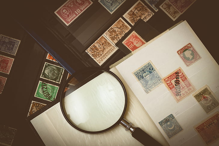 philatelist, pastmarku vākšanai, zīmogs, vācot, kolekcijas, stikls, cilpas