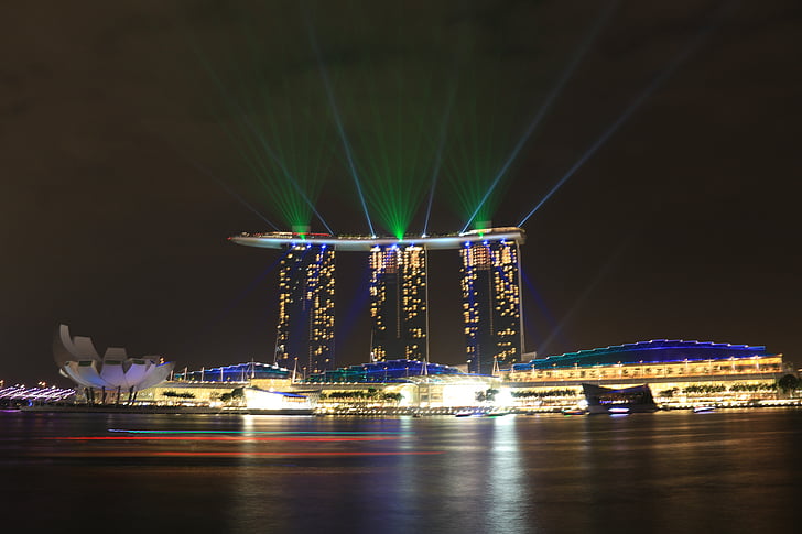 a Marina bay sands, fények, Szingapúr, lézer, design, gerenda, szórakozás