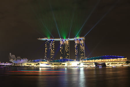 sorres del port esportiu de badia, llums, Singapur, làser, disseny, biga, entreteniment