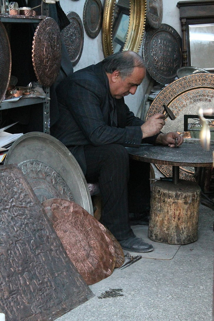 mester réz, réz, kézműves, Ankara, cikrikcilar, Törökország, férfiak