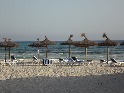 tumbonas, sombrillas, Playa, Playa de la arena, Turismo, vacaciones, recuperación