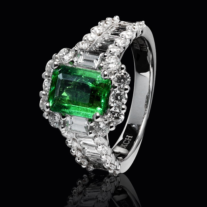 emerald, ring, luxury, diamond, jewelry, gemstone, shiny