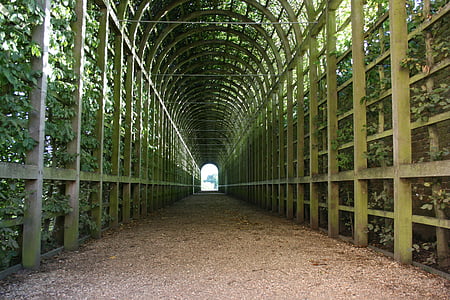 zelený tunel, tunelové propojení, zahradní tunel, světlo na konci tunelu, život, existence, cesta