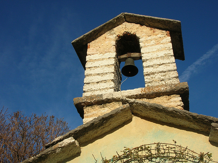 Verona, kostel, zvonek
