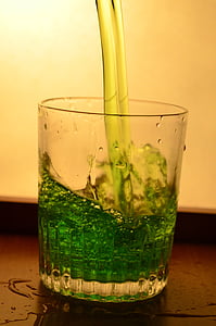 líquido, verde, vidro, respingo, derramando, álcool, bebida