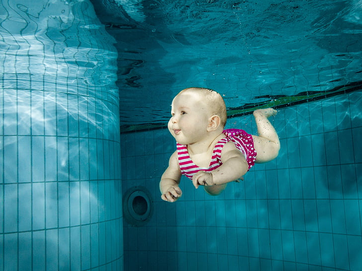 em bé, bơi lội, dưới nước, gia đình, Cô bé, nước, trẻ em