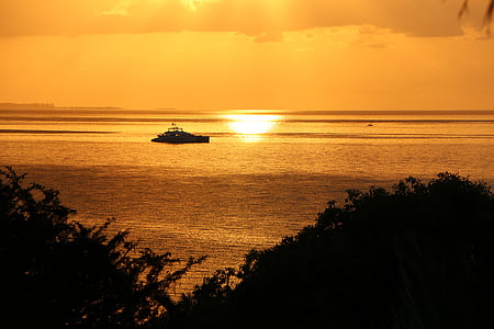 nascer do sol de Moçambique, mar dourado, pôr do sol de Moçambique