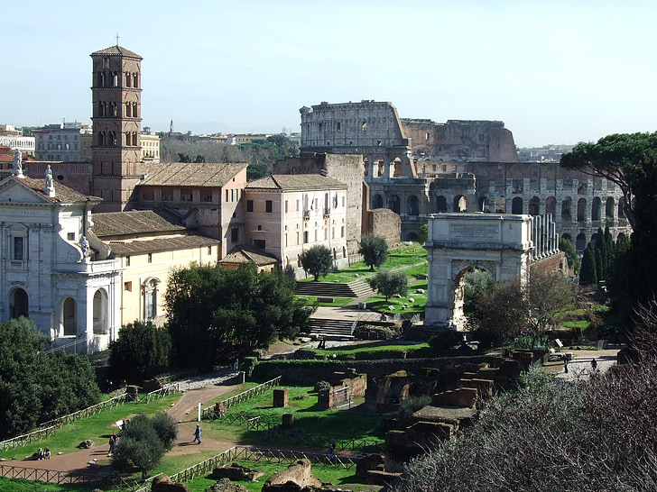 Rím, cestovný ruch, triumfálne brány