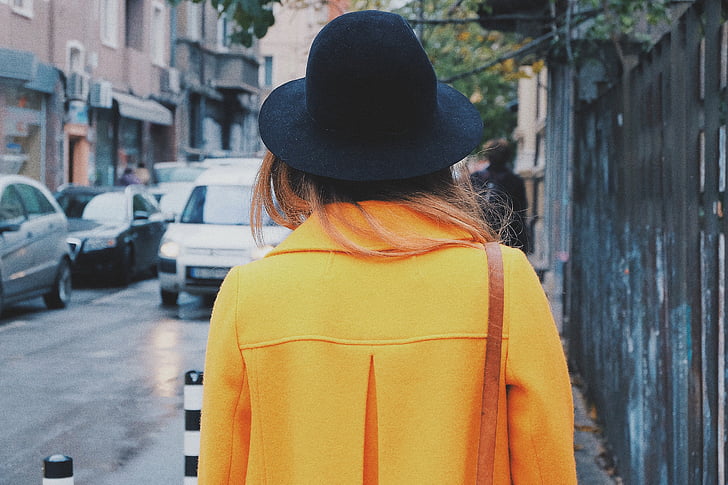 osoba, Žena, mladý, styl, móda, žlutá, dlouhý kabát