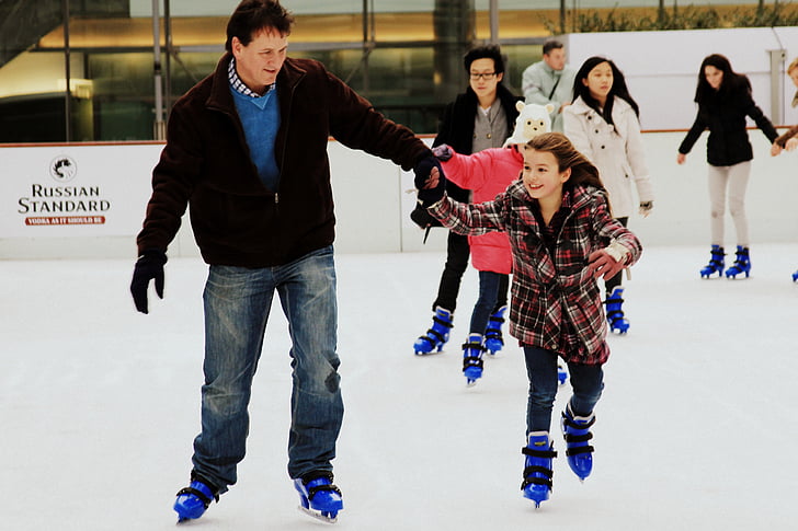 patins, gel, pare i filla, pista de patinatge, família, Anglaterra, Londres