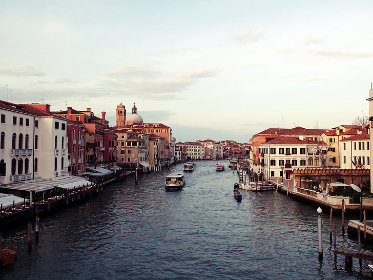 Венеция, Италия, пъти