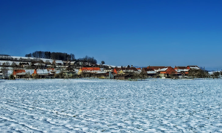Forel-sur-lucens, Ελβετία, χωριό, σπίτια, σπίτια, Χειμώνας, χιόνι