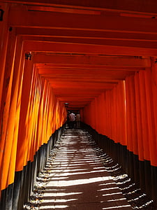 Fushimi inari-taisha schrijn, senbon-torii, Kyoto, Toerisme