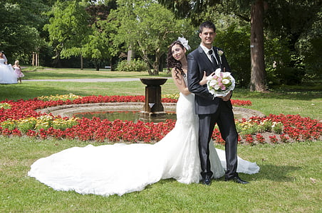 photo shoot, park, sun, flowers, bridal bouquet, bride, groom