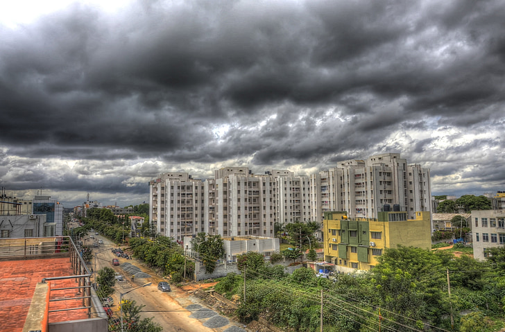 Bangalore, nori de ploaie, se ridică de înaltă, nori, peisaj, strada, highrise