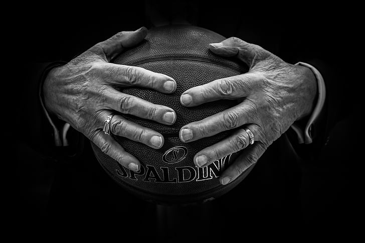bal, basketbal, handen, ringen, menselijke hand, deel van het menselijk lichaam, Senior volwassene