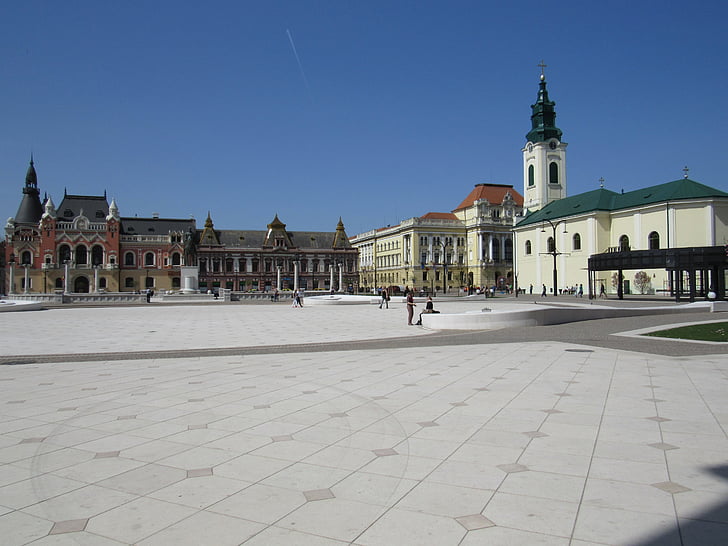 Oradea, Sedmihradsko, střed, Crisana, budovy, kostel, trh