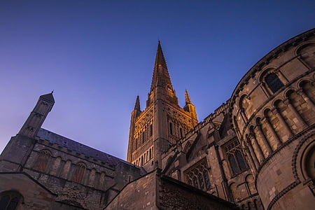 Catedral, Igreja, Monumento, à noite, Norwich, Inglaterra, arquitetura
