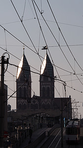 Freiburg, clochers d’église, Twilight, rayons, foi, enfer, sombre