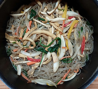 Chop suey, asiatisk mad, grøntsager, hjem