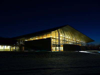 Hala sportowa, siłownia, centrum sportowe, Oświetlenie, W nocy, budynek, Architektura