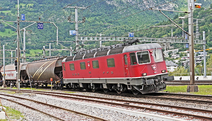 trem de carga, Suíça, o passo da faixa é extremamente, inclinação da curva, curva, porta de entrada, túnel do Simplon