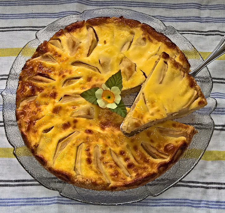 apple pie, with schmand cast, tarte, delicious, sweet, tart, lukewarm