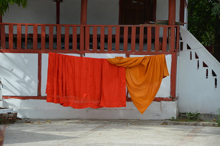 Laos, mních, chrám