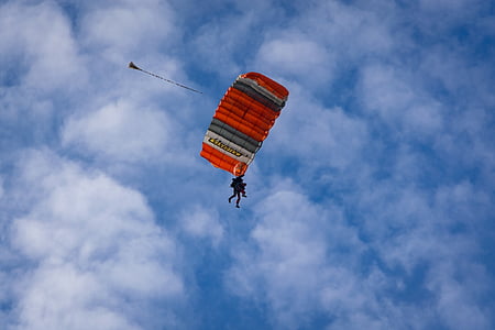 tandem jump, parachute, clouds, cloud formtion, flying, extreme Sports, parachuting