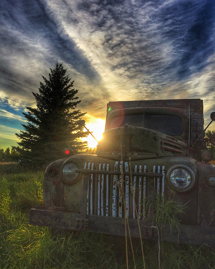 posta de sol, Manitoba, camió vell, núvols bonics, paisatge, l'estiu, Canadà