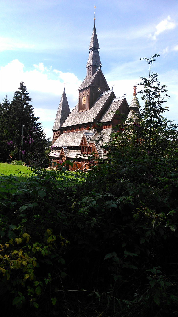 Iglesia de madera, resina, romántica