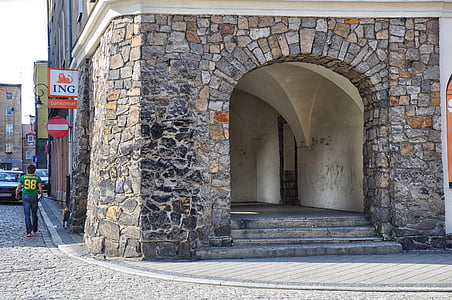 Kamienica, puerta de enlace, escalera, Turismo, el mercado de, casa antigua, edificios antiguos