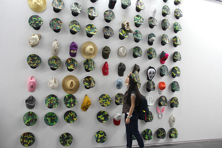 museum, hat, girl