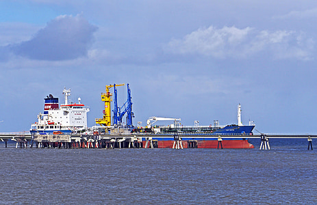 Wilhelmshaven, brug van de zee, tanker, kwijting, oliehaven, ruwe olie, diep water