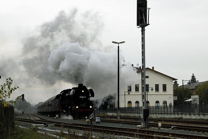 влак с парен локомотив, специални пресичане, oelsnitz, железопътните, парен локомотив, носталгия, дим
