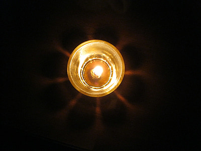 Puchar, przy świecach, cień