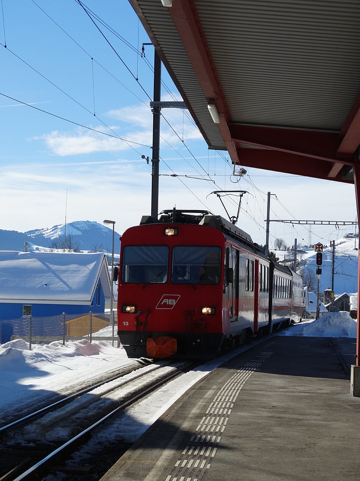 železnice, železniční loděnice vchod, Zimní, slunečno